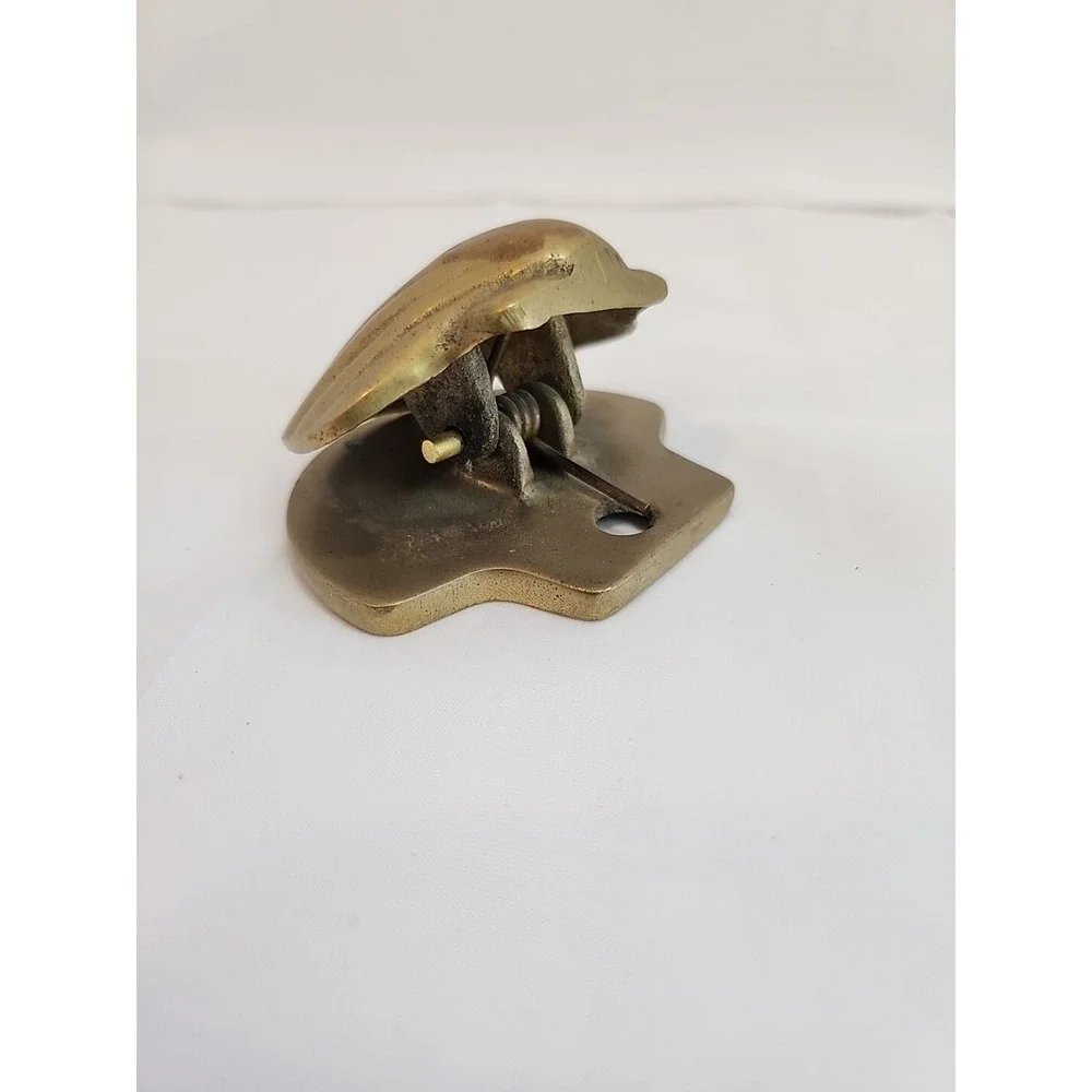Vintage Solid Brass Metal Clamshell Scallop Shell Letter Towel‎ Holder Heavy